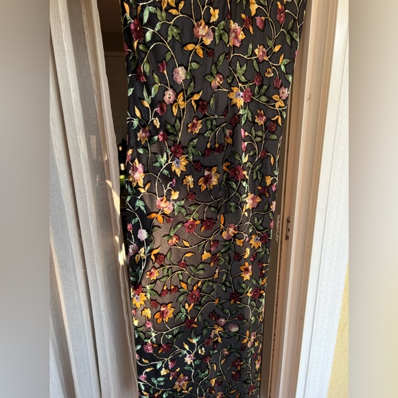 VINTAGE DRESS with velvet flowers - Picture 4 of 8